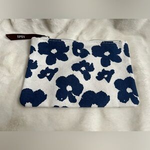 Ipsy Makeup Bag Blue and White Floral